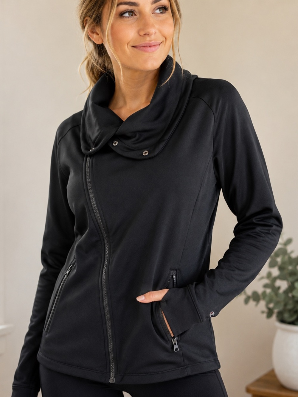 Champion Women's Black Asymmetrical Zip Jacket - Classic Active Layer Size Large